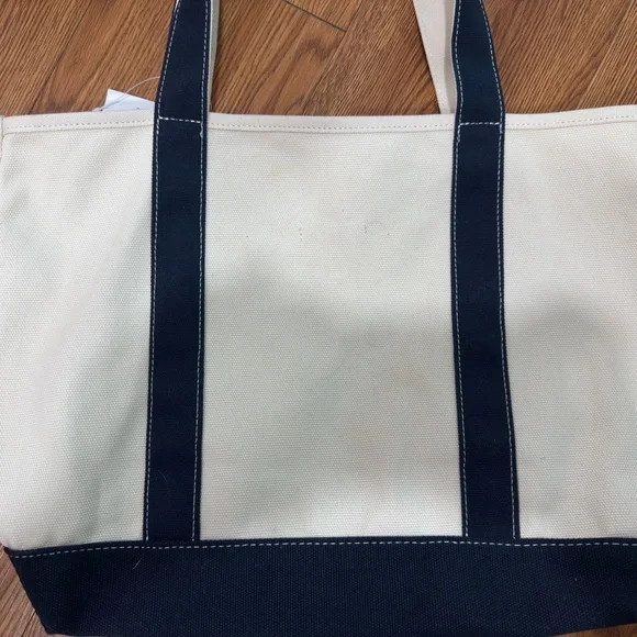 American Eagle Outfitters The Summer I Turned Pretty Tote Bag - Picture 7 of 8